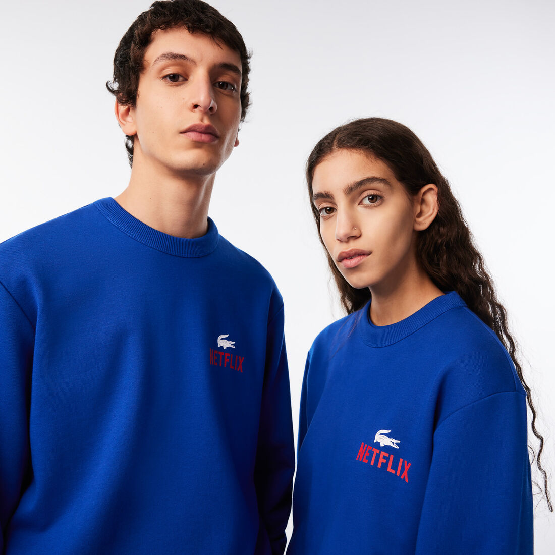 Lacoste X Netflix Round Neck Print Back Sweatshirts Herren Blau | ALOY-81653